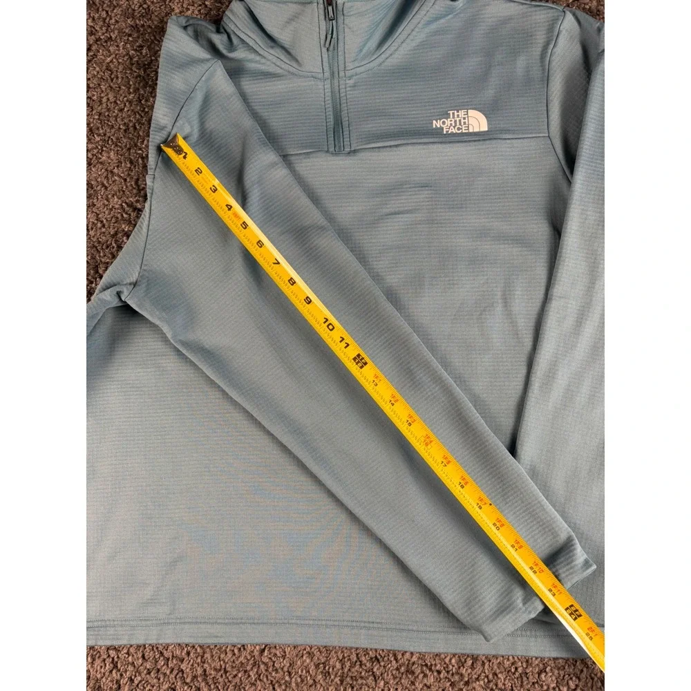 The North Face Mens XL Light Blue 1/4 zip Waffle Textured Pullover Fleece Jacket